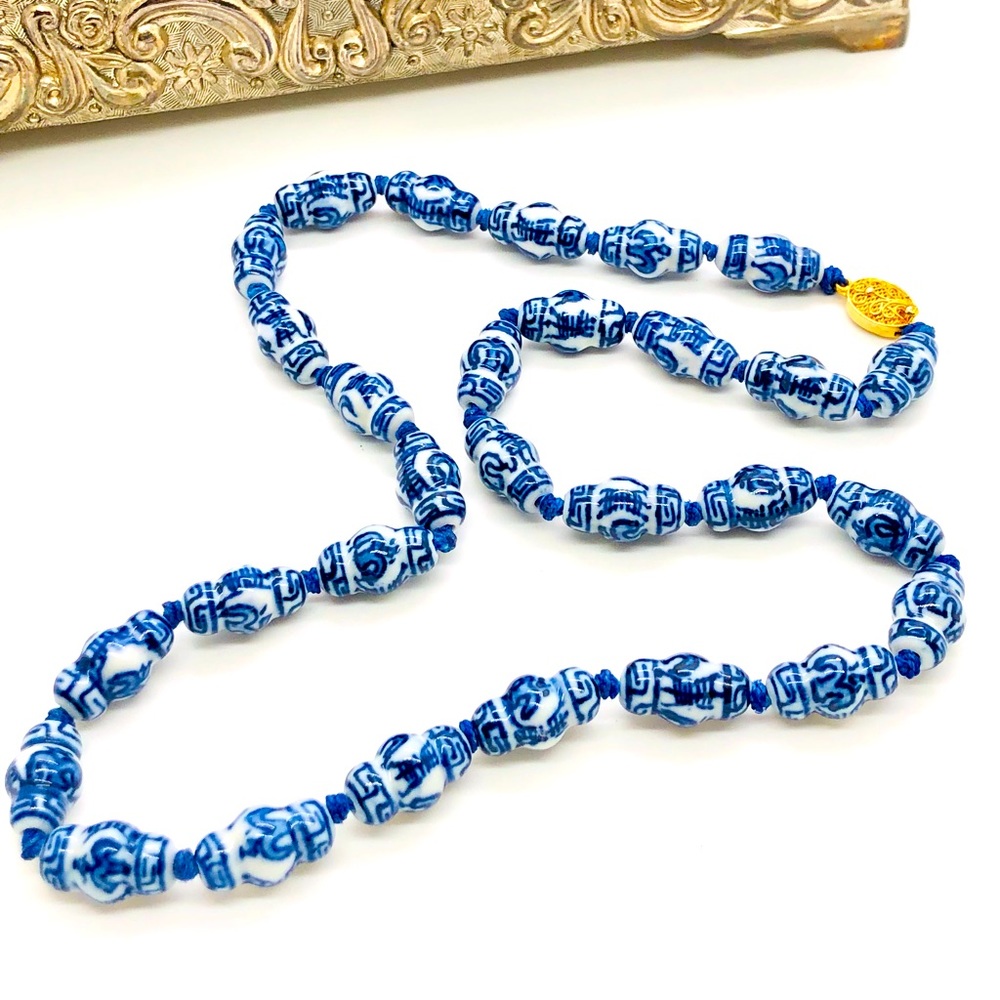 Vintage Blue And White Chinese Porcelain Bead Necklace Gem